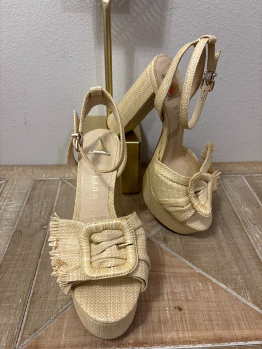 NWOT Gianni Bini Tobias Raffia Platform Sandals Fringe Sizes 7, 8, 8.5 - Picture 1 of 7